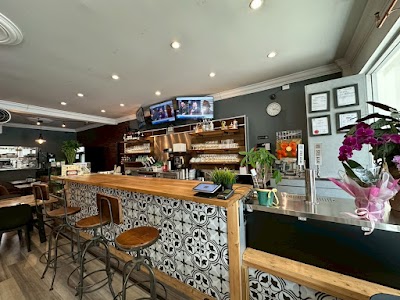 Proud Up Restaurant